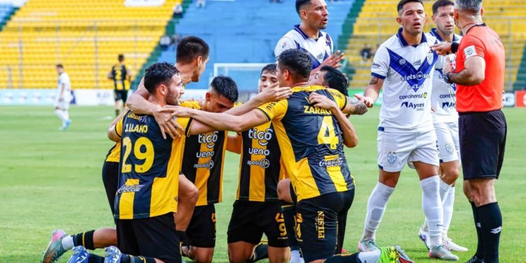 Guaraní recupera la sonrisa en Capiatá y frena la ilusión de Sportivo Ameliano Guaraní recupera la sonrisa en Capiatá y frena la ilusión de Sportivo Ameliano