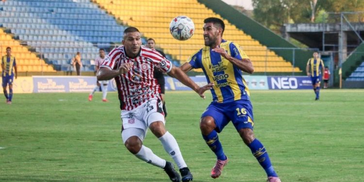 Batalla crucial en Capiatá: San Lorenzo y Luqueño bajan el telón de la fecha en un duelo directo por la permanencia