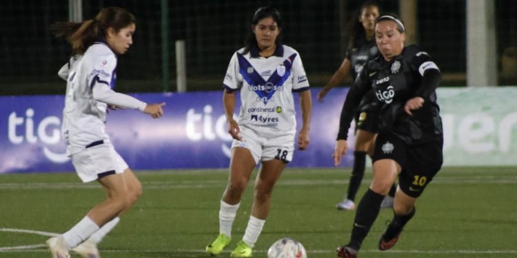 Goleada de escándalo y mucha acción: Sábado de alta intensidad en el CARDIF por el Campeonato Femenino