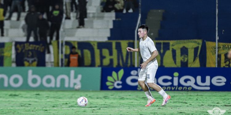 Obligado a ganar en la altura: Libertad se juega su última carta internacional ante Independiente del Valle