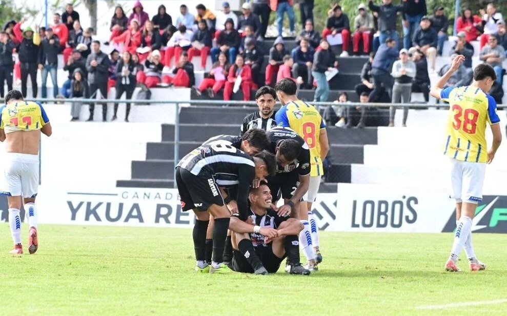 Santaní hace respetar su casa y frena el andar de Capiatá