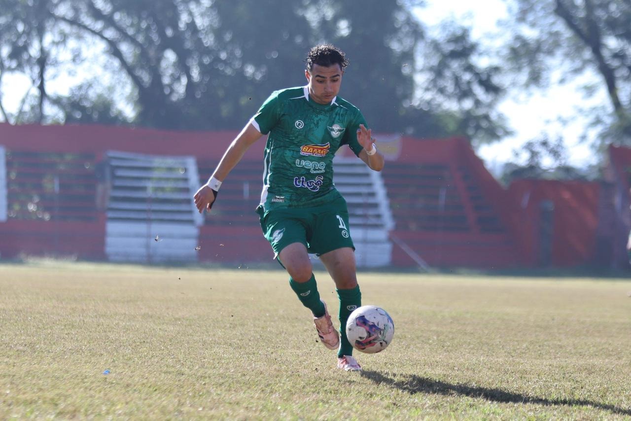 Colegiales y Pettirossi firman tablas en el arranque de la fecha