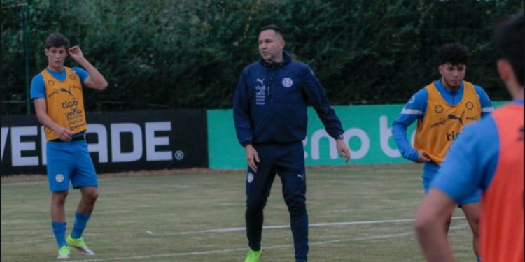 Semillero en marcha: Antolín Alcaraz pone en marcha los microciclos con la Albirroja Sub 20