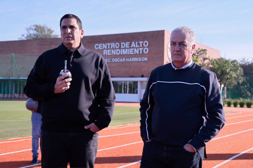 Albirroja mundialista: Alfaro definió la lista de 26 convocados y potencia su cuerpo técnico Albirroja mundialista: Alfaro definió la lista de 26 convocados y potencia su cuerpo técnico