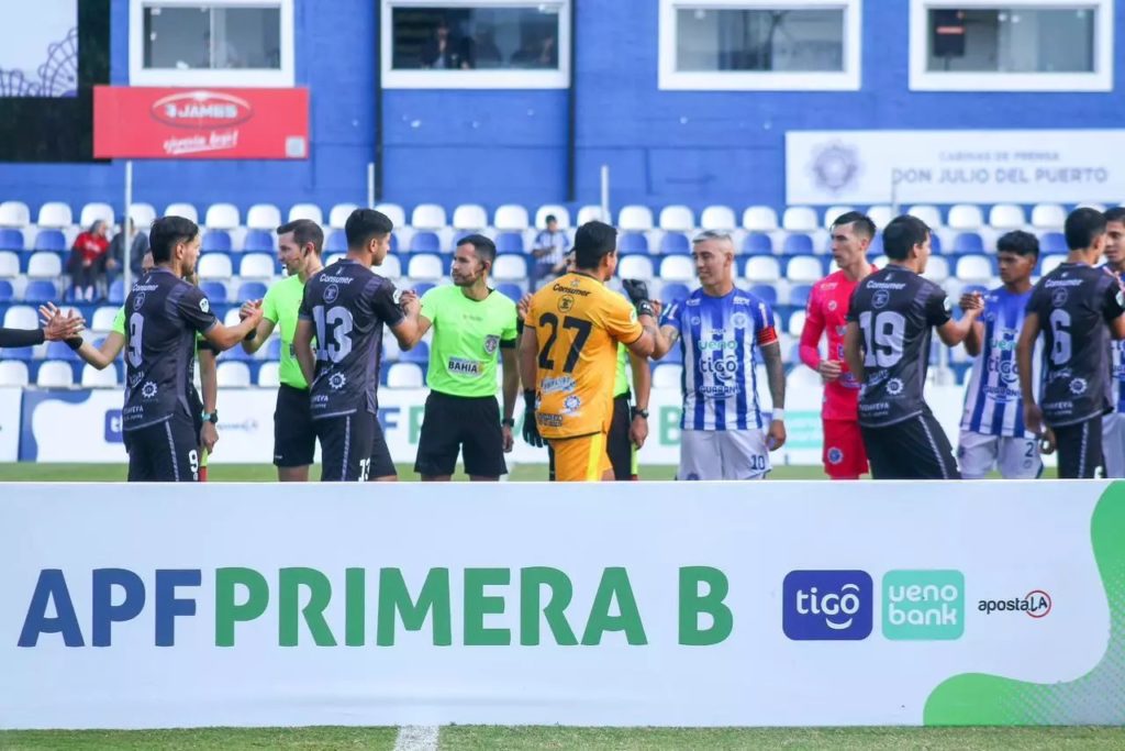 Pizarrón de jueces listo: Designaciones arbitrales confirmadas para la décima fecha de la Primera B