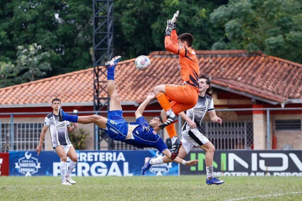 Reacción a tiempo en el barrio Palomar: Sportivo Carapeguá rescata un empate agónico ante Tacuary Reacción a tiempo en el barrio Palomar: Sportivo Carapeguá rescata un empate agónico ante Tacuary