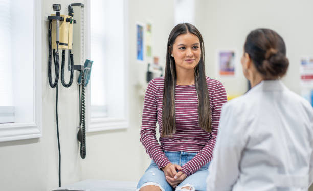 Buscan que la atención pediátrica llegue solo hasta los 14 años