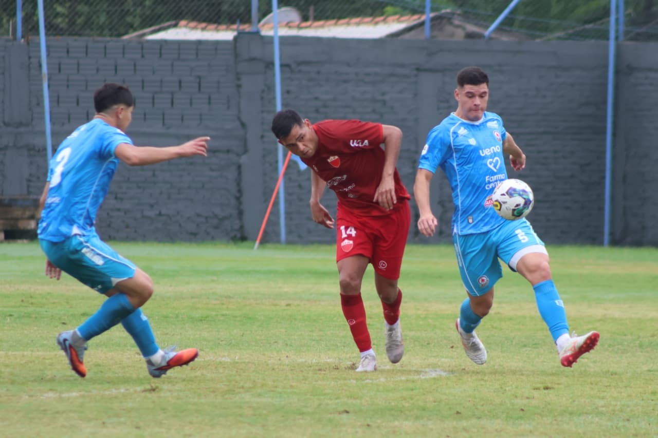 Sábado de goles y emociones en la Primera B: River Plate y Sportivo Iteño mandan en el arranque de la fecha