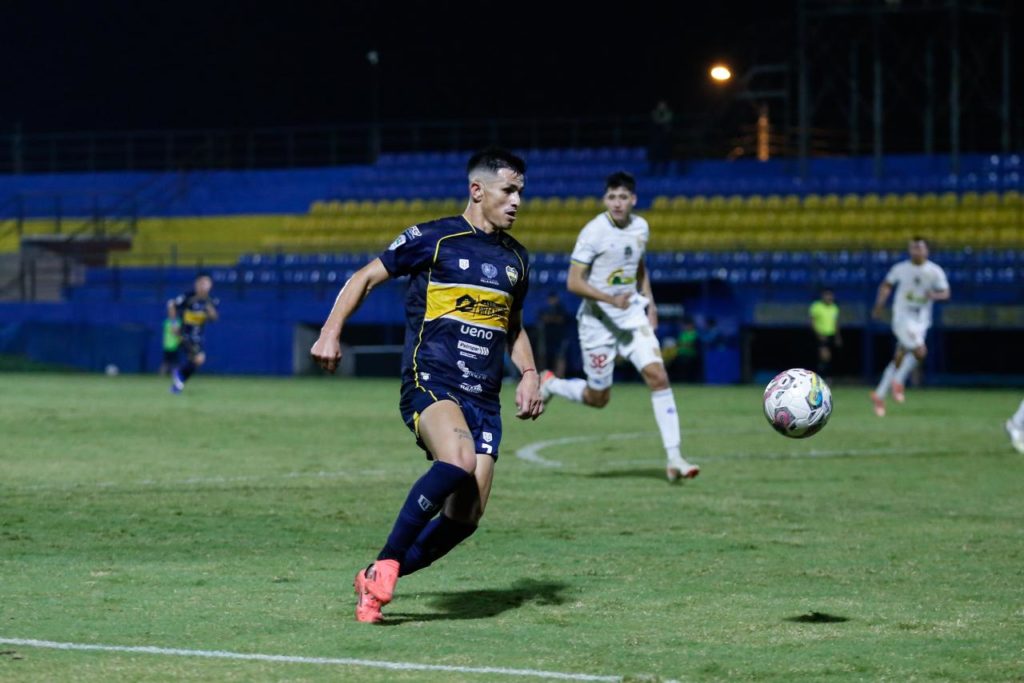 Empate con sabor a poco en el Bajo Chaco: El líder 12 de Junio frena su marcha ante un batallador Deportivo Capiatá