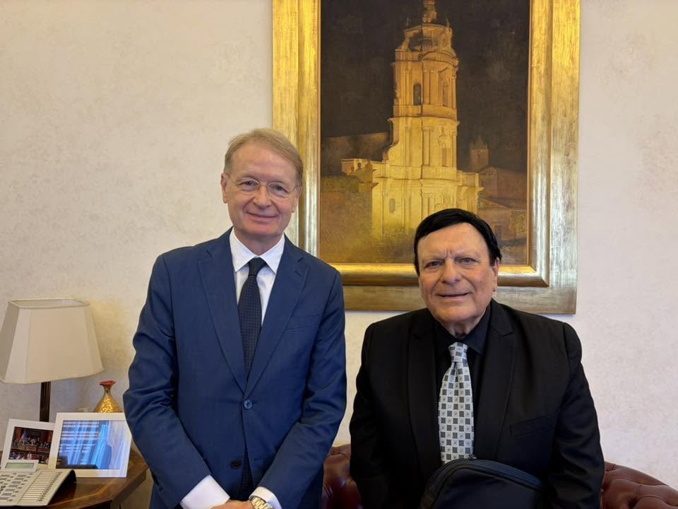 Alberto Mottesi consolida lazos espirituales y políticos en su visita oficial a Roma Alberto Mottesi consolida lazos espirituales y políticos en su visita oficial a Roma