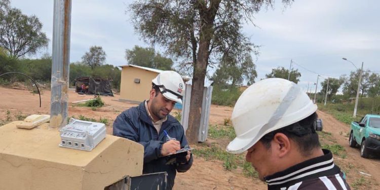 Campaña de «Ñande ahorro» de la ANDE alcanza al Chaco profundo Campaña de «Ñande ahorro» de la ANDE alcanza al Chaco profundo