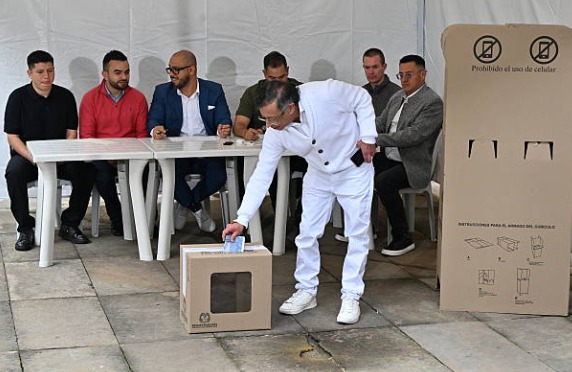 Confederación Evangélica de Colombia denuncia presiones y amenazas a líderes religiosos antes del balotaje Confederación Evangélica de Colombia denuncia presiones y amenazas a líderes religiosos antes del balotaje