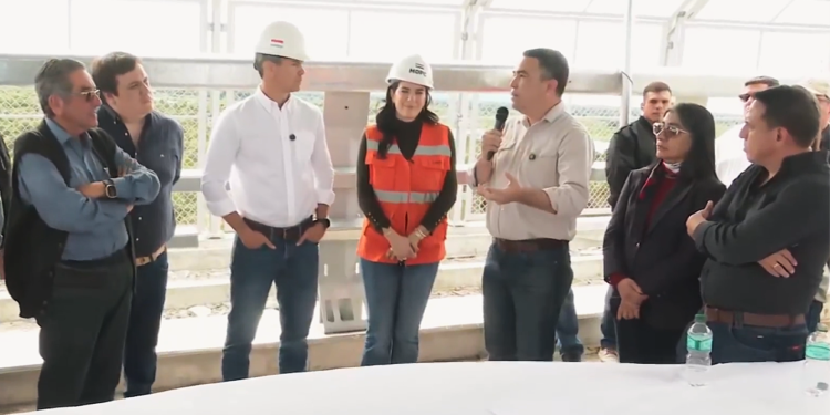 “Hoy el Alto Paraguay empieza a ser reivindicado de a poco”, afirmó el gobernador Arturo Méndez durante visita presidencial al Puente de la Bioceánica