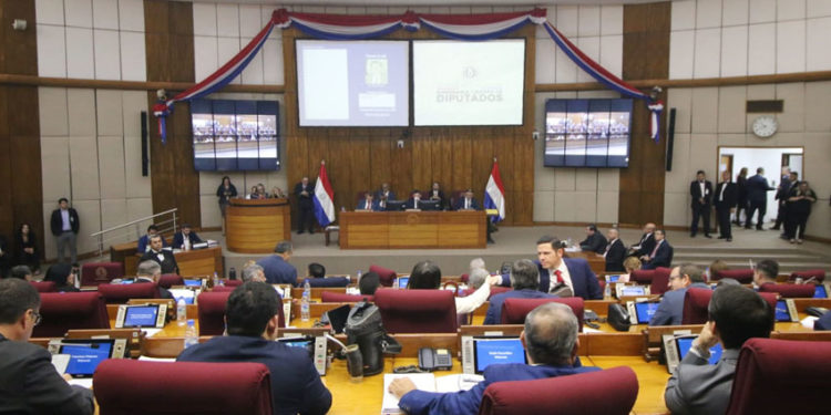 Plantean eliminar las “pensiones graciables” por presunto clientelismo y despilfarro Plantean eliminar las “pensiones graciables” por presunto clientelismo y despilfarro