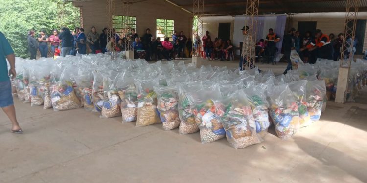 SEN entregó 15.000 kilos de víveres a familias vulnerables de pueblos originarios de Filadelfia SEN entregó 15.000 kilos de víveres a familias vulnerables de pueblos originarios de Filadelfia