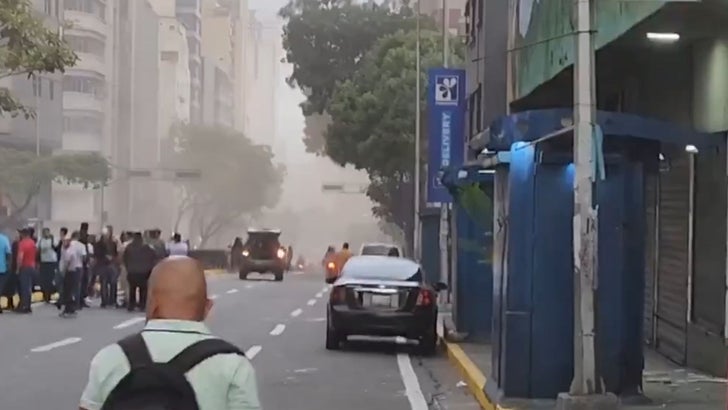Potente terremoto de hasta magnitud 7,5 sacude Venezuela y provoca derrumbes en Caracas