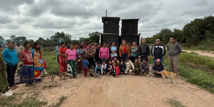 Gobernación de Boquerón entrega letrinas a familias de la comunidad indígena Abisai Gobernación de Boquerón entrega letrinas a familias de la comunidad indígena Abisai