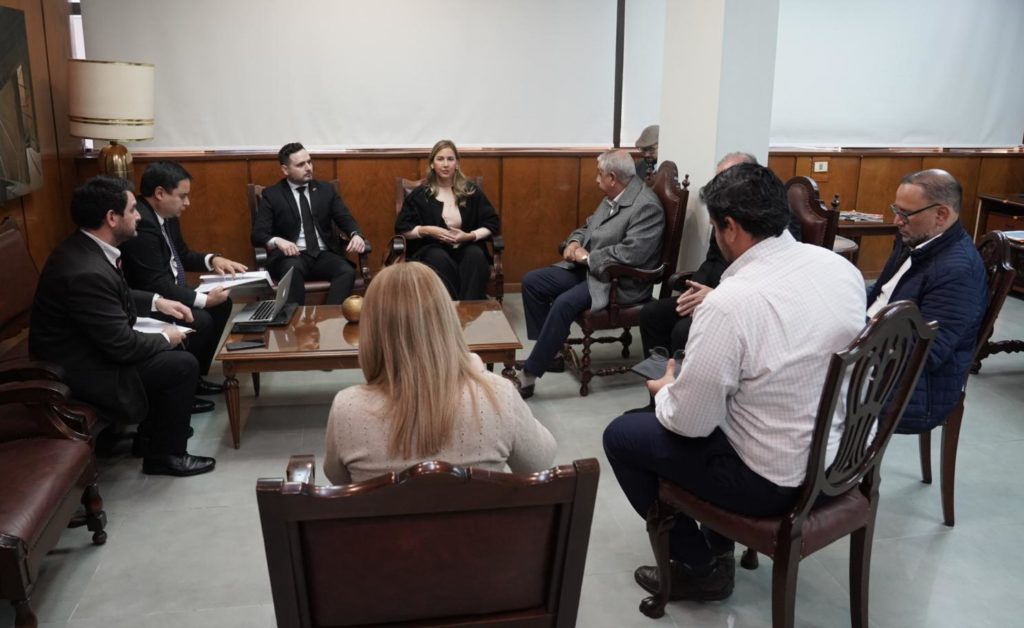 Fiscalía investiga presuntos amaños en licitaciones del IPS
