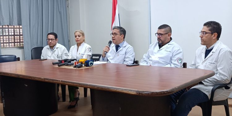 Investigan inusual brote de botulismo: cuatro pacientes siguen internados en el Hospital Central del IPS