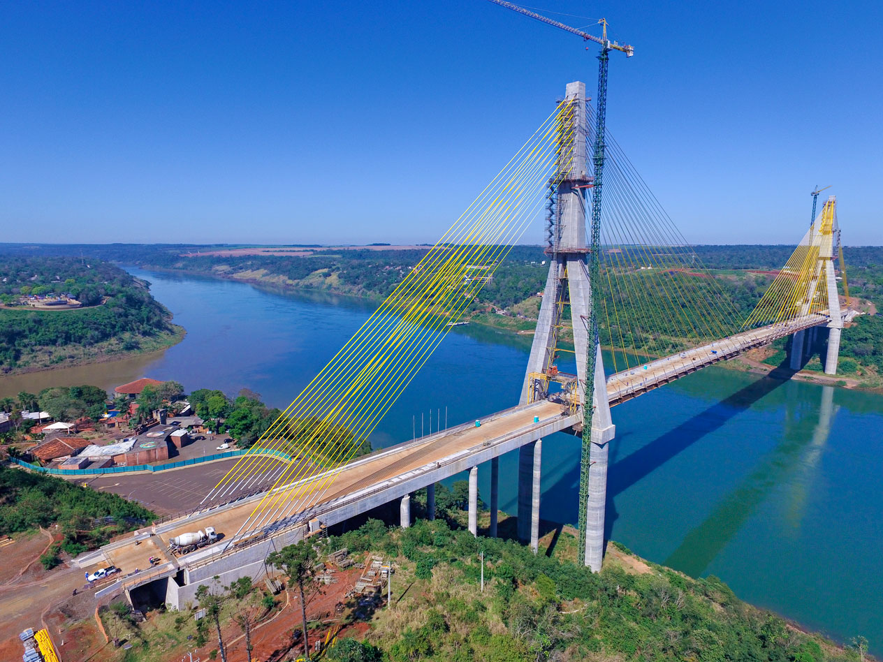 Puente de la Integración sigue sin uso pleno y tráfico colapsa en el puente de la Amistad 