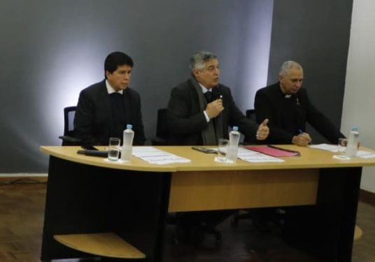 CONES detectó 250 títulos de docentes presuntamente falsos y denuncia irregularidades ante la Fiscalía CONES detectó 250 títulos de docentes presuntamente falsos y denuncia irregularidades ante la Fiscalía