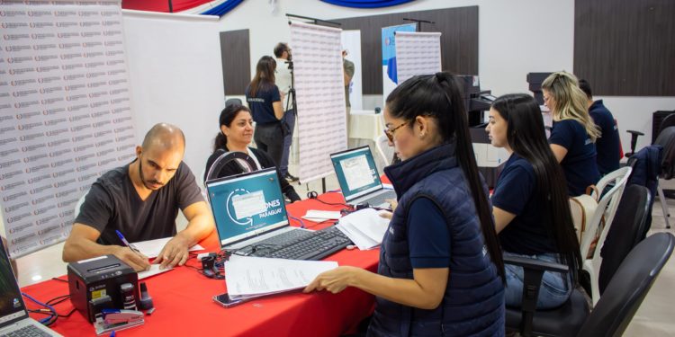 Migraciones registra fuerte aumento de extranjeros que buscan radicarse en Paraguay Migraciones registra fuerte aumento de extranjeros que buscan radicarse en Paraguay