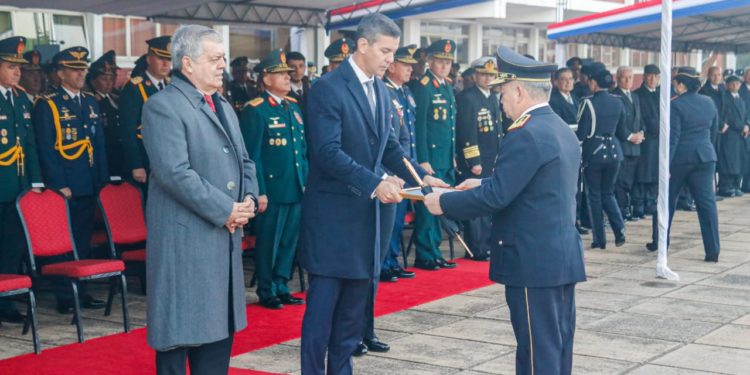 Santiago Peña condiciona el crecimiento económico al éxito de la seguridad