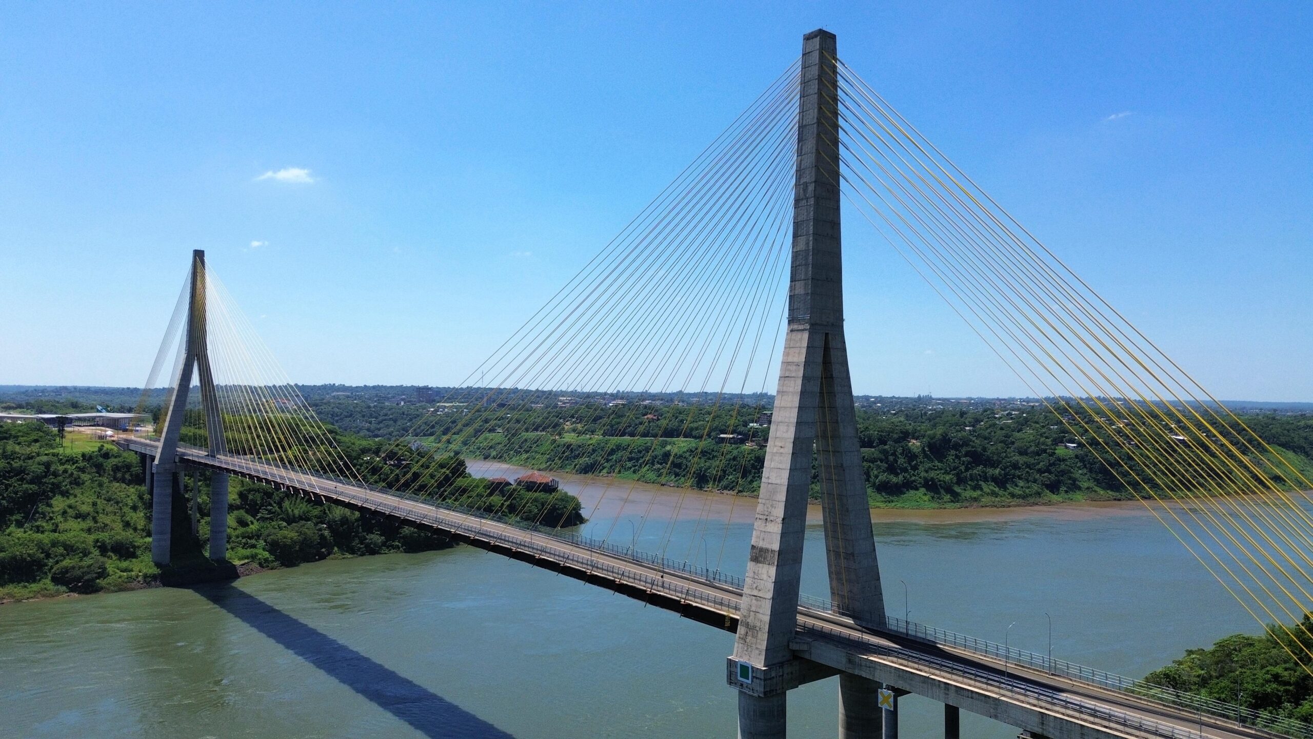 Migraciones prevé habilitación total del Puente de la Integración para finales de este año