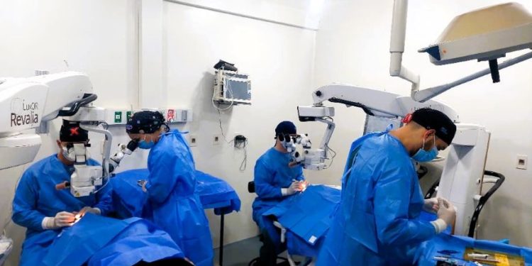 Salud Pública supera los 500 pacientes operados de cataratas y planea cirugías itinerantes en el Chaco Salud Pública supera los 500 pacientes operados de cataratas y planea cirugías itinerantes en el Chaco