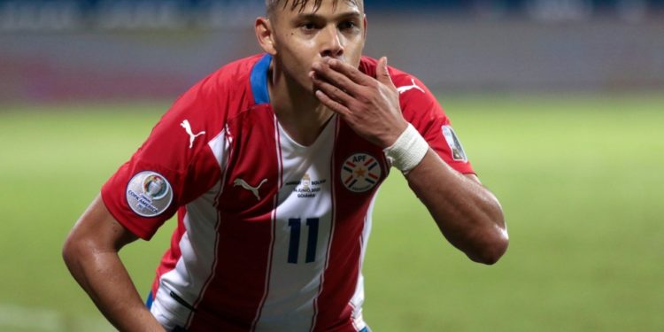 Grandeza en la ausencia: El emotivo descargo de Ángel Romero tras quedar fuera de la nómina mundialista Grandeza en la ausencia: El emotivo descargo de Ángel Romero tras quedar fuera de la nómina mundialista