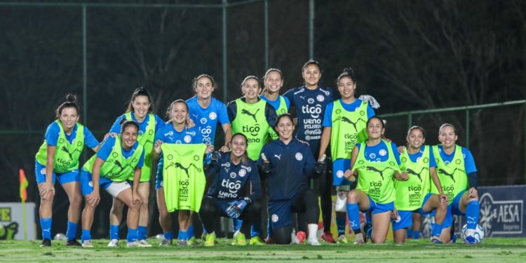La Albirroja Femenina intensifica las tareas en Ypané con la mirada fija en el seleccionado boliviano La Albirroja Femenina intensifica las tareas en Ypané con la mirada fija en el seleccionado boliviano