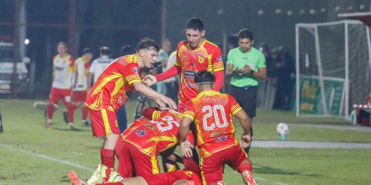 Festejo en Garay: El 3 de Mayo sella un ajustado triunfo y se mete en la siguiente ronda de la Copa Paraguay
