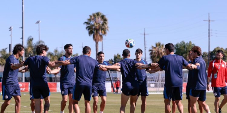 La delegación paraguaya cierra su preparación en San José y viaja a Los Ángeles para el ansiado debut mundialista La delegación paraguaya cierra su preparación en San José y viaja a Los Ángeles para el ansiado debut mundialista