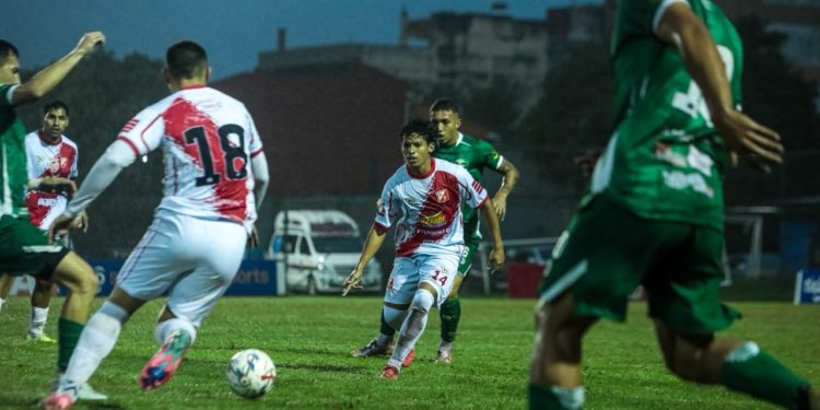 Fiesta de goles en el barrio Mburicaó: El Kelito arrolla a Silvio Pettirossi y se instala en la siguiente ronda Fiesta de goles en el barrio Mburicaó: El Kelito arrolla a Silvio Pettirossi y se instala en la siguiente ronda