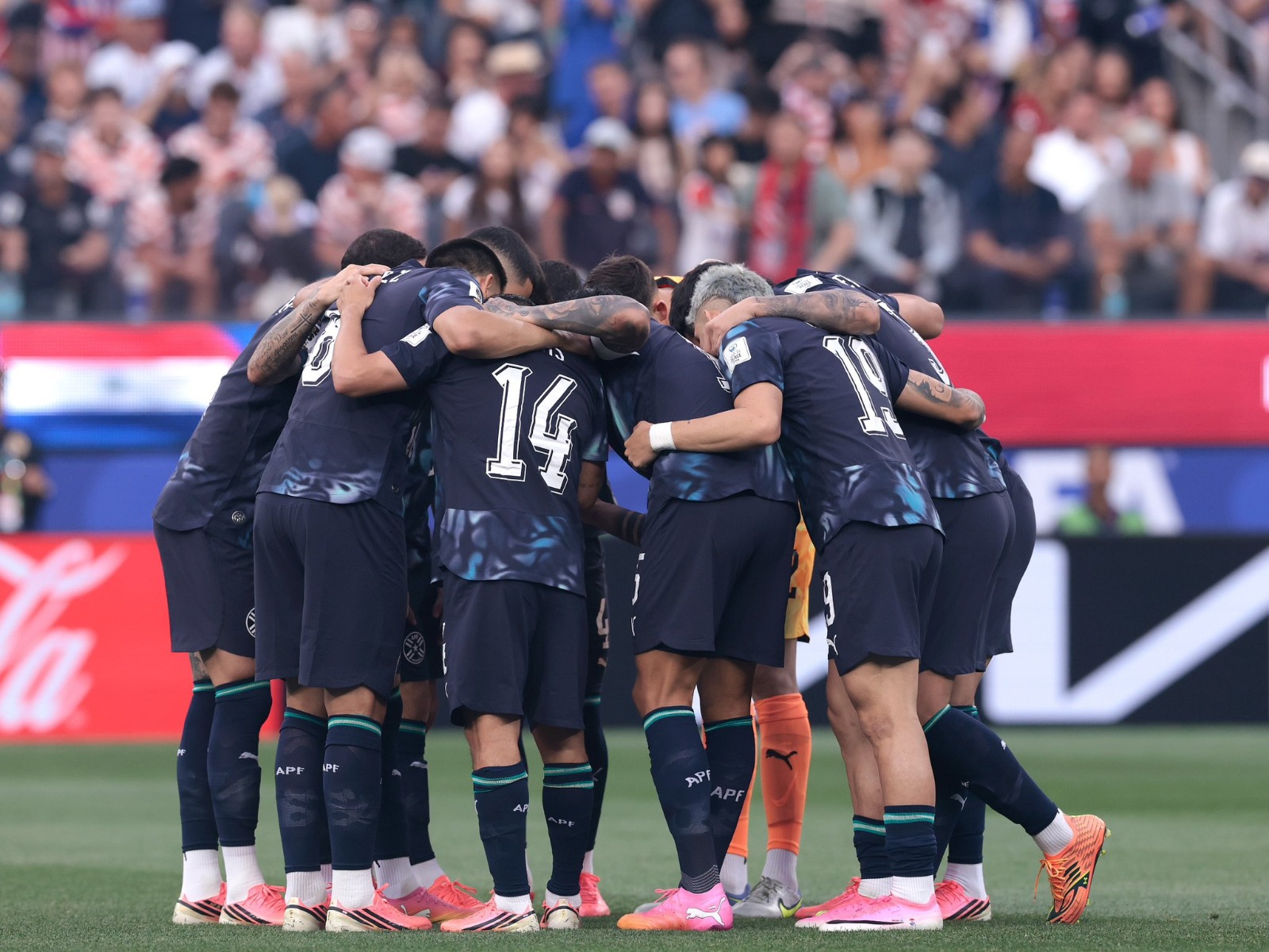 Duro revés para la Albirroja en un accidentado debut frente al anfitrión del Mundial Duro revés para la Albirroja en un accidentado debut frente al anfitrión del Mundial