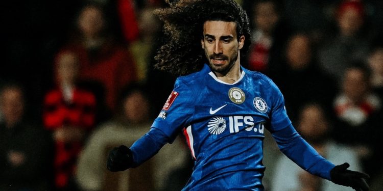 El Real Madrid sacude el mercado de pases con la contratación del lateral Marc Cucurella El Real Madrid sacude el mercado de pases con la contratación del lateral Marc Cucurella