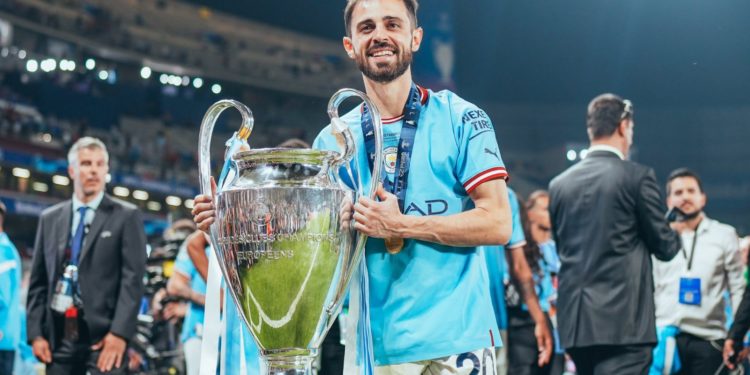Florentino Pérez sacude el mercado internacional: Real Madrid hace oficial la contratación de Bernardo Silva Florentino Pérez sacude el mercado internacional: Real Madrid hace oficial la contratación de Bernardo Silva