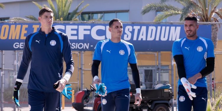 Obligados a cambiar la cara: la Albirroja ajusta sus piezas a puertas cerradas pensando en el duelo crucial ante Turquía Obligados a cambiar la cara: la Albirroja ajusta sus piezas a puertas cerradas pensando en el duelo crucial ante Turquía