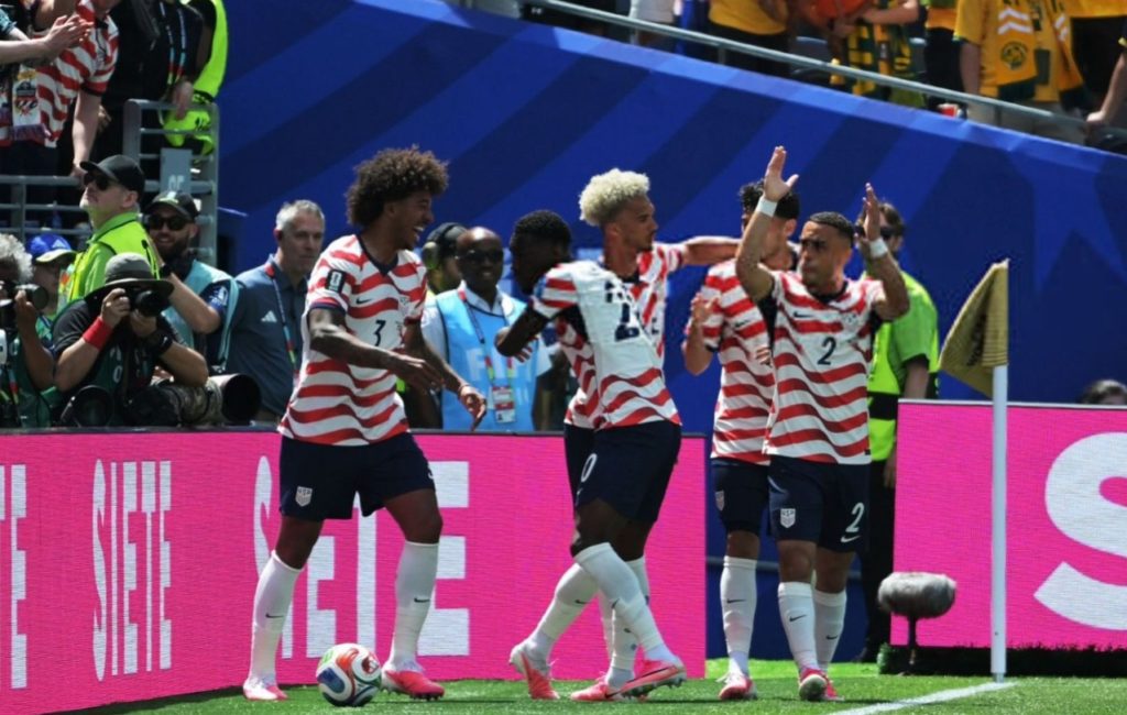 Paso firme del anfitrión: Estados Unidos doblega a Australia y timbra su boleto a los dieciseisavos de final