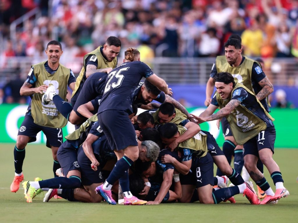Hazaña guaraní en California: Paraguay resiste con diez hombres ante Turquía y revive en el Mundial