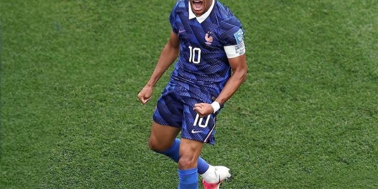 Distancia estratégica y foco colectivo: Kylian Mbappé minimiza la carrera goleadora con Lionel Messi tras su noche centenaria ante Irak