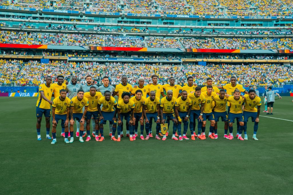 Euforia total en Ecuador: El presidente Daniel Noboa decreta jornada festiva tras la histórica hazaña mundialista ante Alemania
