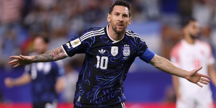 Leyenda eterna en Dallas: Con una genialidad de Messi y pinceladas tácticas, Argentina derrota a Jordania y abrocha el liderato con puntaje perfecto