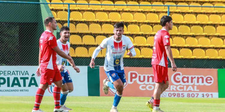 Reparto de puntos en el Erico Galeano: 3 de Noviembre y Paraguarí AC firman un intenso empate en la División Intermedia