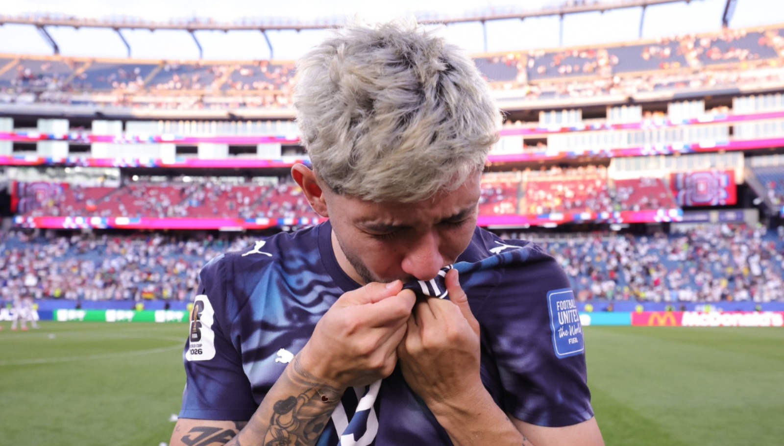 El grito de la joya: Julio Enciso canaliza la emoción del país y dedica la histórica clasificación a su familia y a la memoria de su abuelo