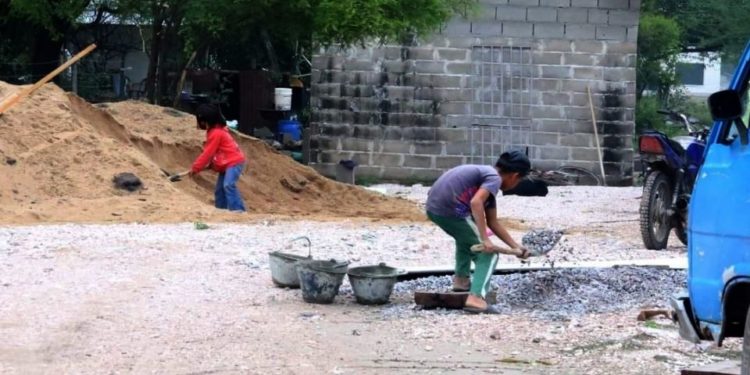 Preocupante cifra: más de 44.000 niños, niñas y adolescentes de Paraguay realizan actividades económicas Preocupante cifra: más de 44.000 niños, niñas y adolescentes de Paraguay realizan actividades económicas