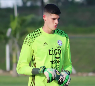 De un sacrificio silencioso a un homenaje nacional, la historia detrás de la camiseta de Orlando Gill