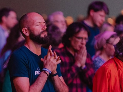 Miles de cristianos se unieron en Alemania para orar por quienes sufren persecución por su fe Miles de cristianos se unieron en Alemania para orar por quienes sufren persecución por su fe