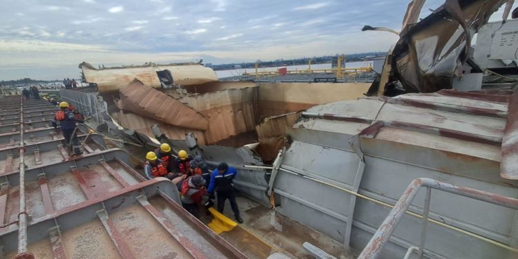 Explosión de barcaza: Prefectura Naval evita adelantar hipótesis y dice que peritaje determinará las causas