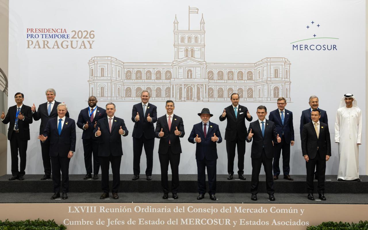 Mercosur reafirma la democracia como pilar de la integración y fortalece agenda regional en derechos, seguridad y desarrollo Mercosur reafirma la democracia como pilar de la integración y fortalece agenda regional en derechos, seguridad y desarrollo